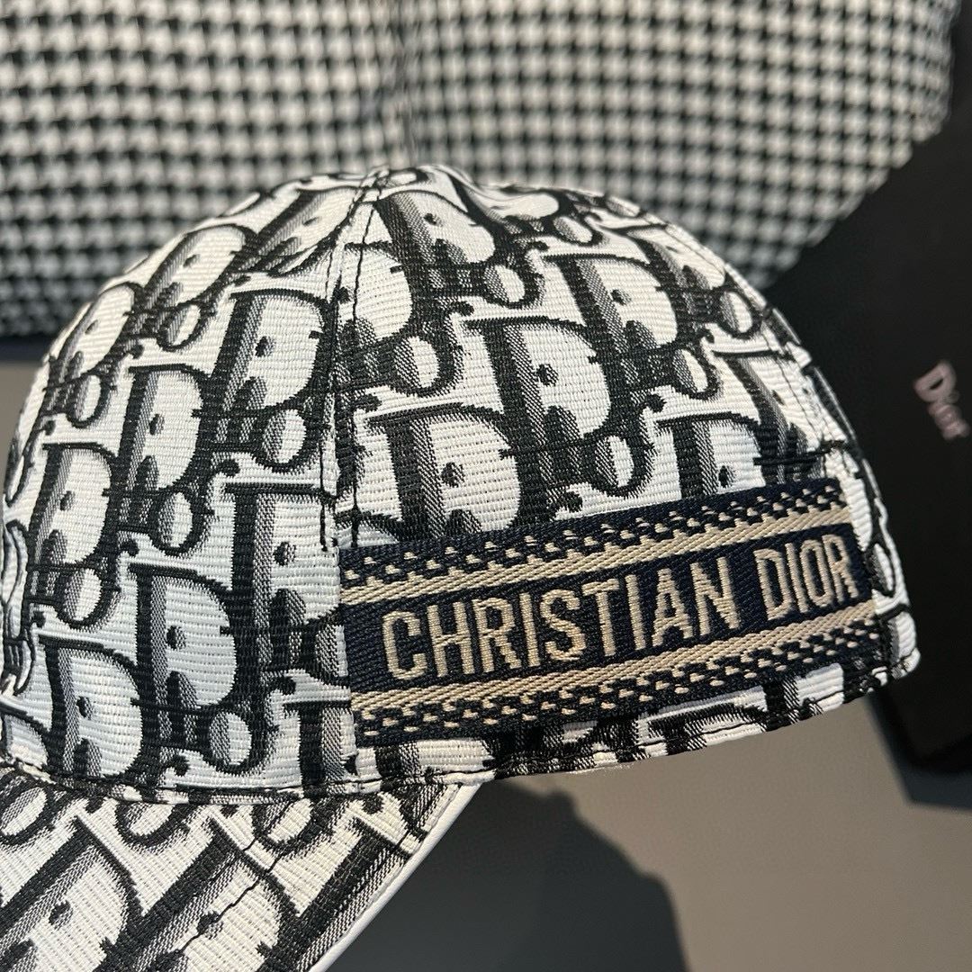 Christian Dior Caps